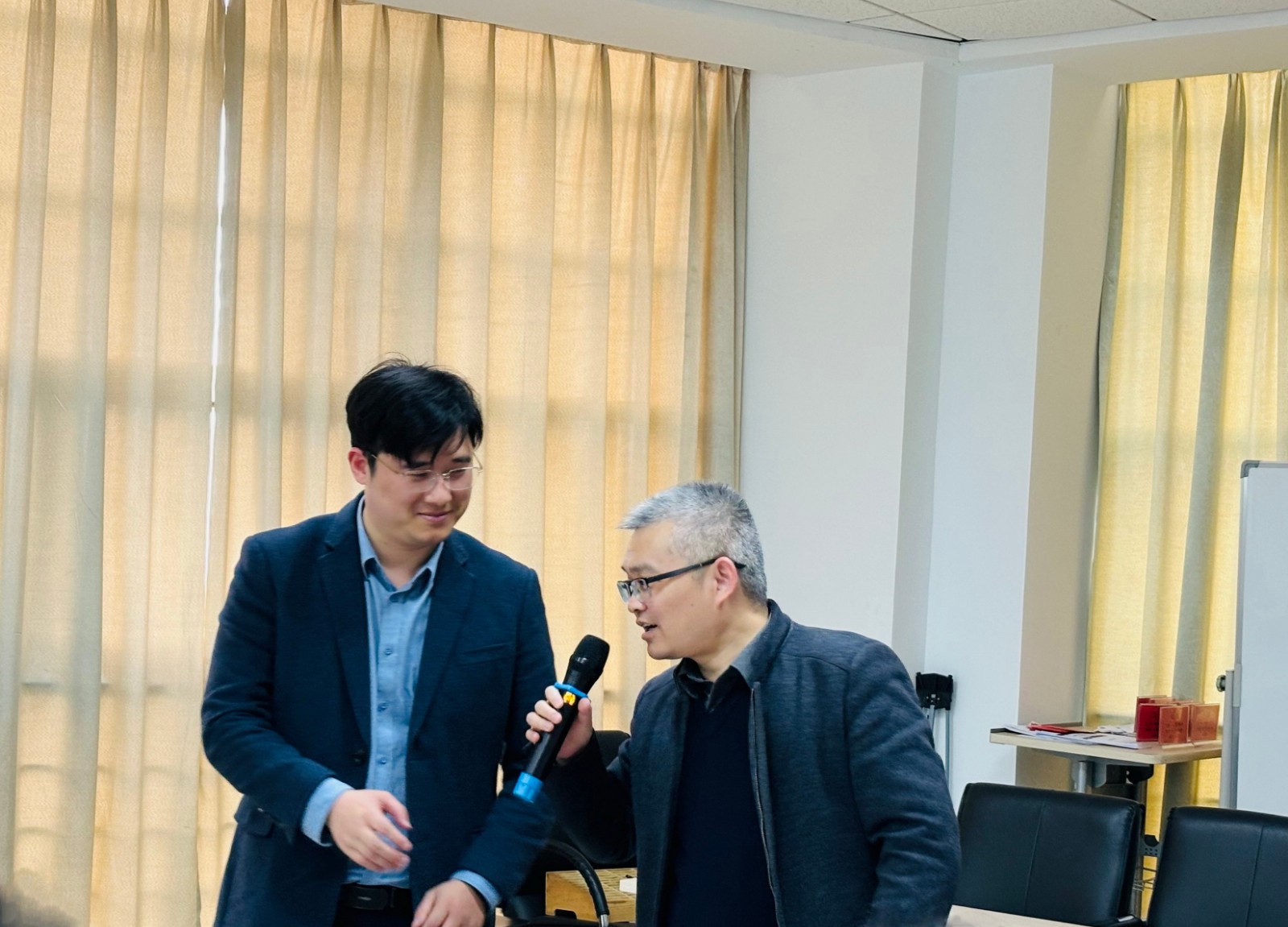 徐总发言...jpg